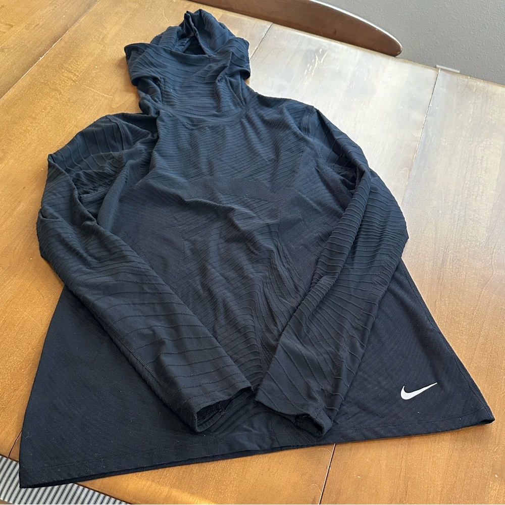 Nike women’s hoodie running shirt black